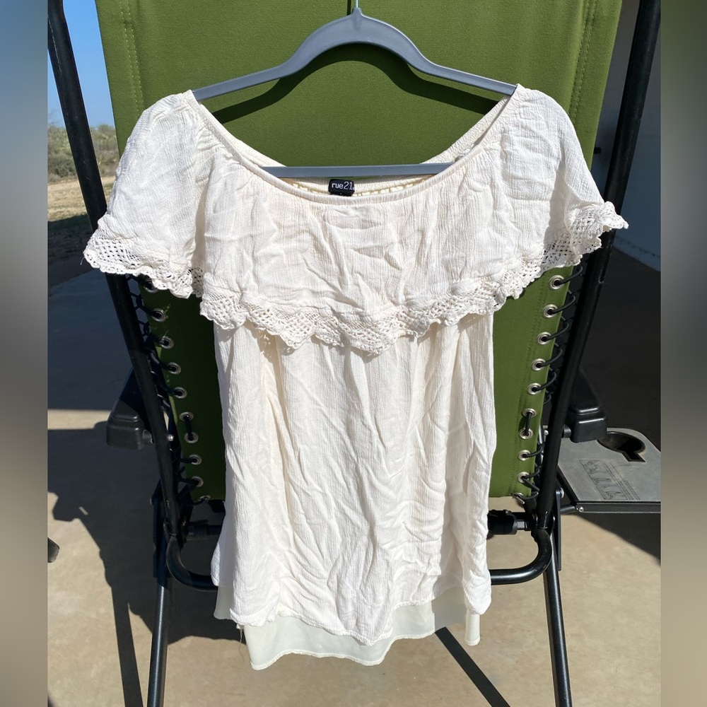 Rue 21 white dress top